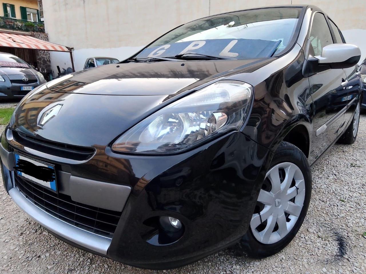 Renault Clio 1.2 16V 5 porte anno 2011