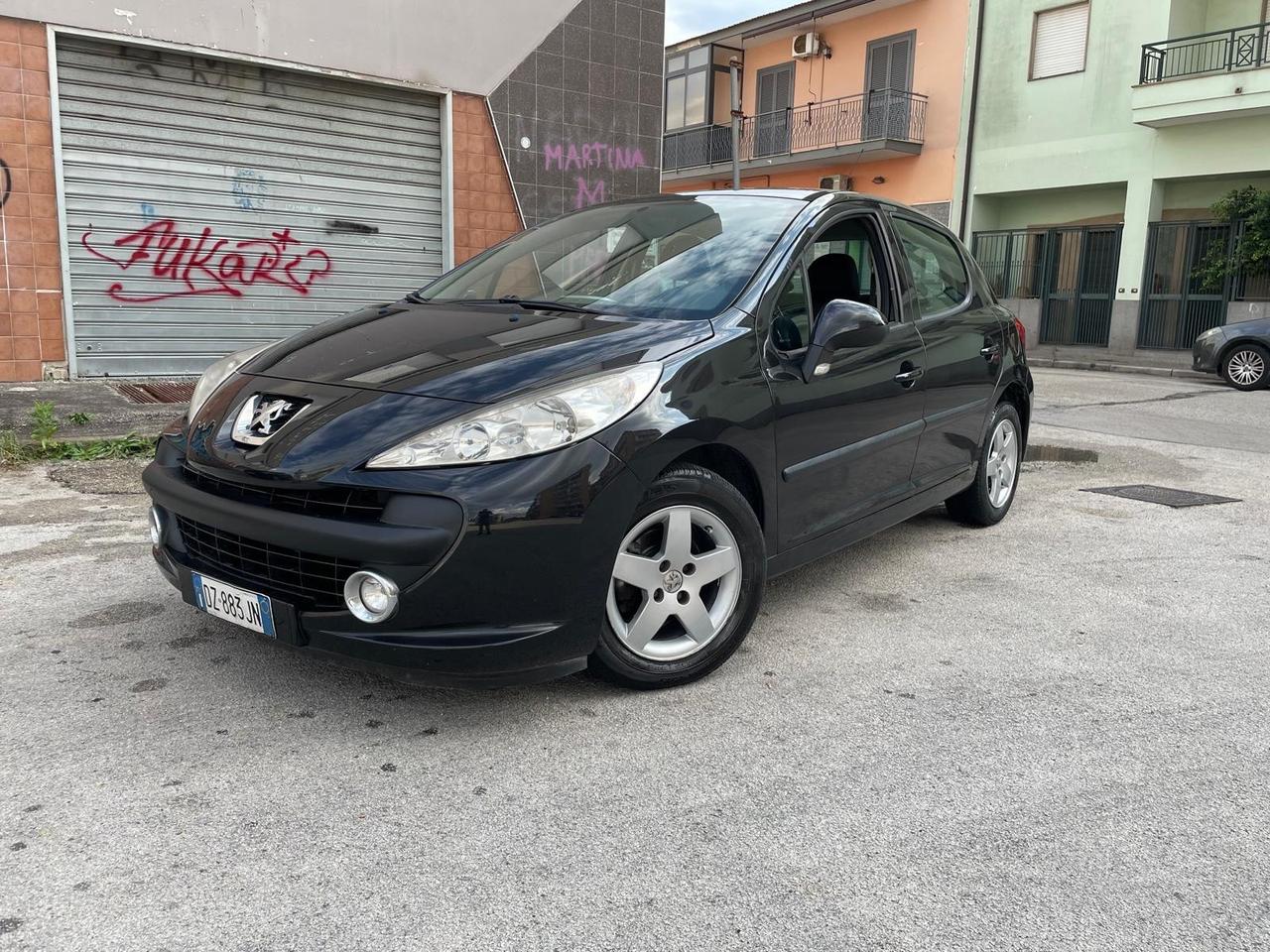 Peugeot 207 1.4 8V 75CV 5p. X Line