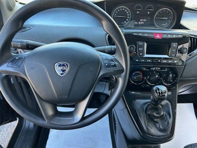 LANCIA Ypsilon 1.0 FireFly 5 porte S&S Hybrid Silver