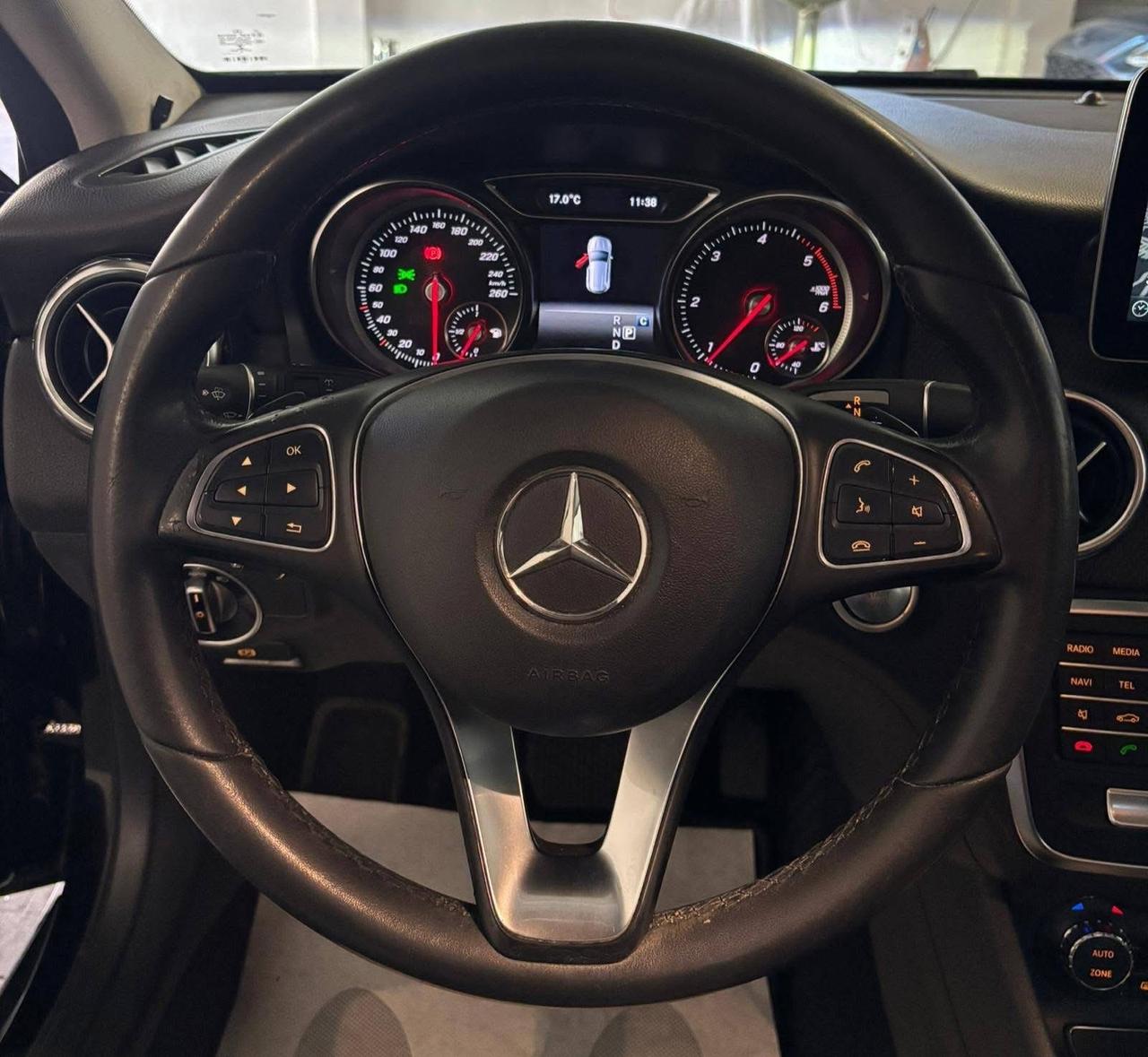 Mercedes-benz GLA 180 d Business