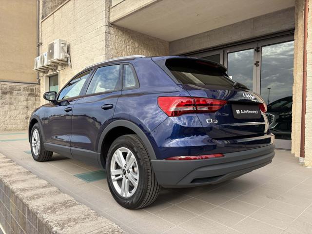 AUDI Q3 35 TDI quattro S tronic Business COCKPIT