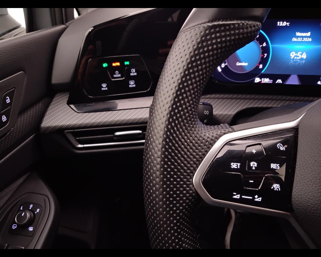 VOLKSWAGEN Golf VIII 2020 - Golf 1.5 tsi evo R-Line 130cv