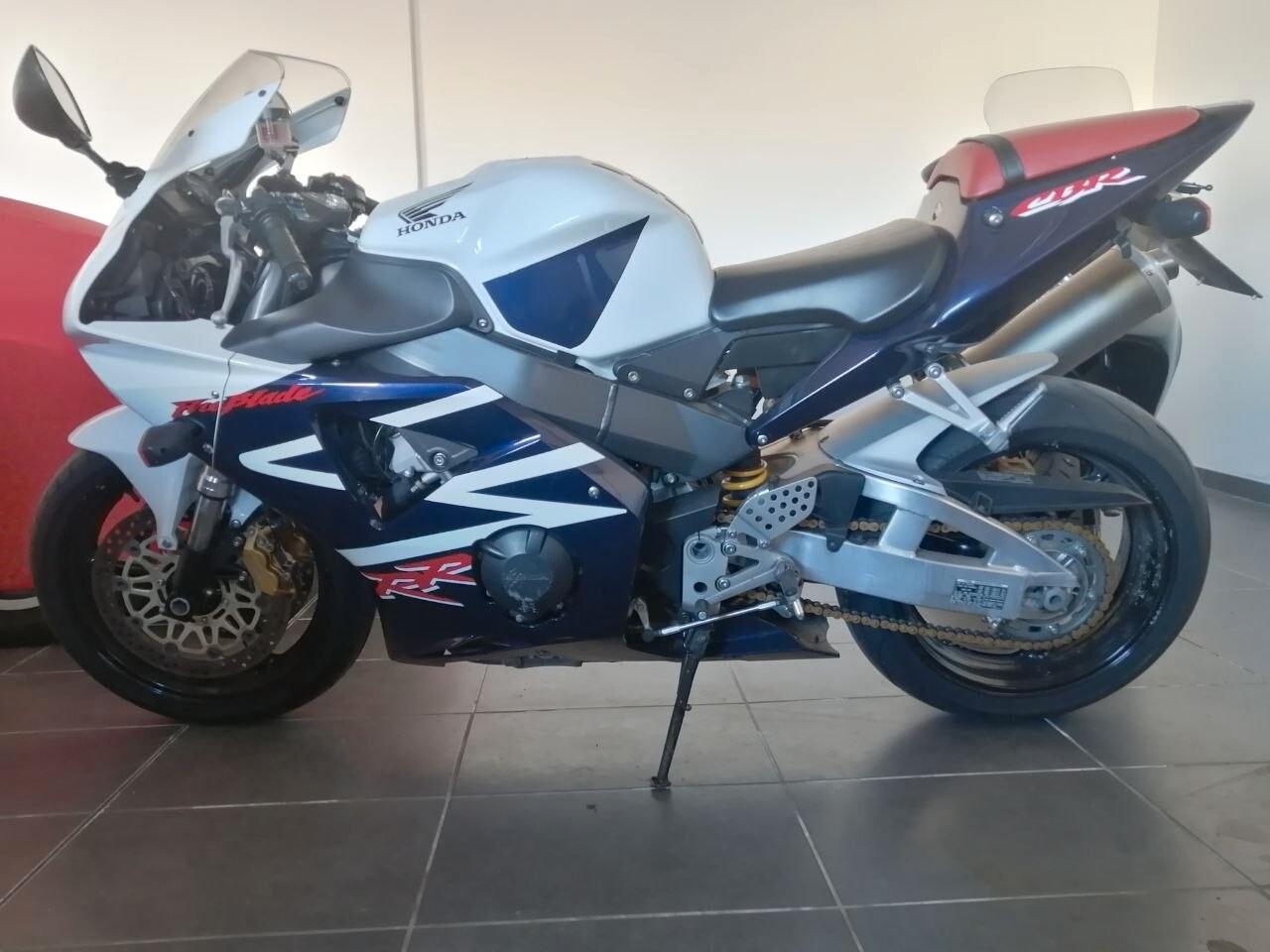 Honda CBR 954RR Fireblade (2002)
