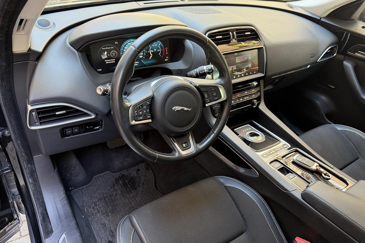 JAGUAR F-Pace 2.0 D 180 CV AWD aut. R-Sport