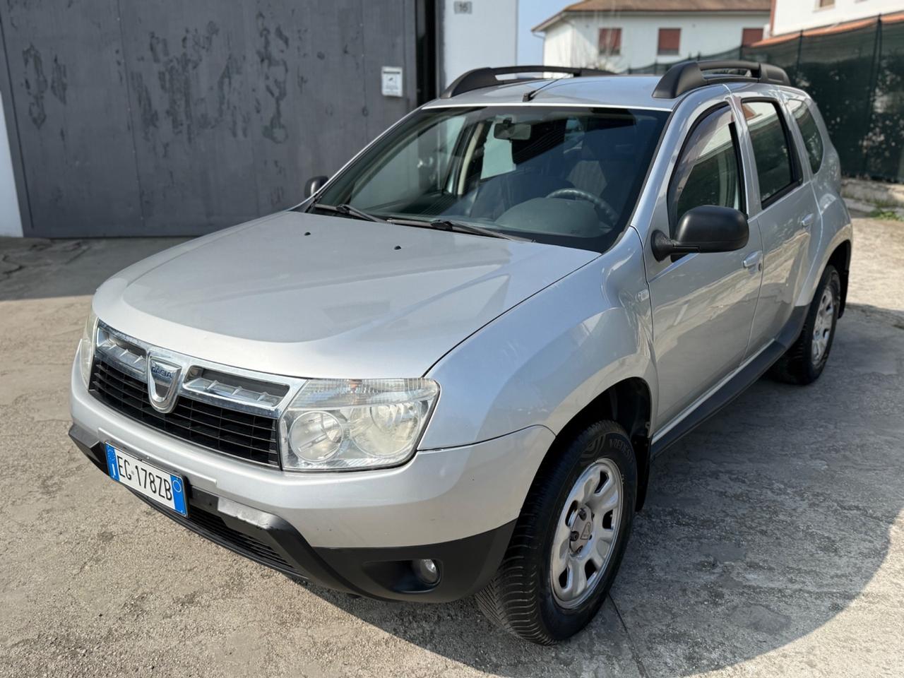 Dacia Duster 1.6 GPL DI SERIE 2032 GANCIO NEOPATENTATU