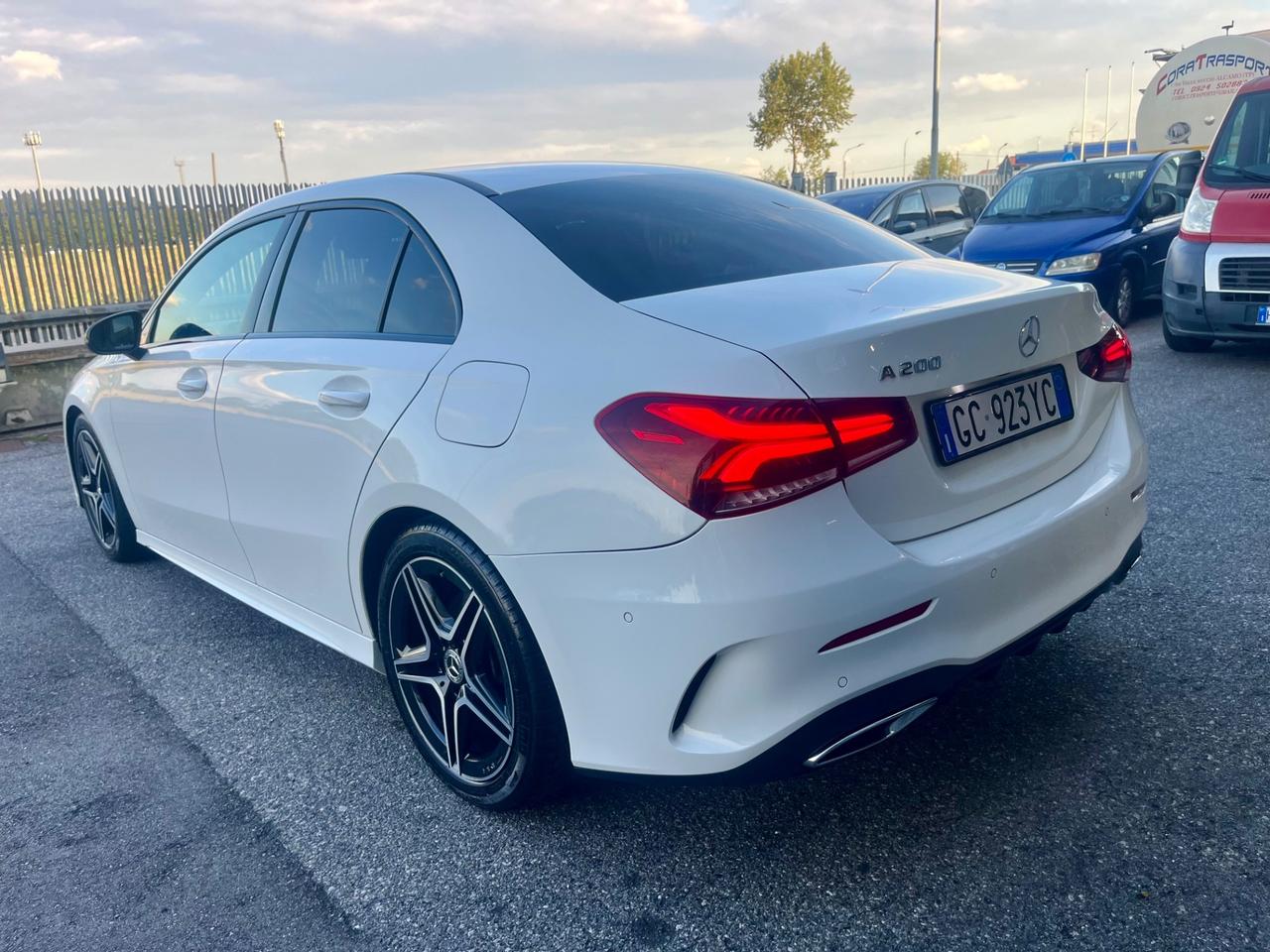 Mercedes-benz A 200 Automatic Premium Amg Sedan