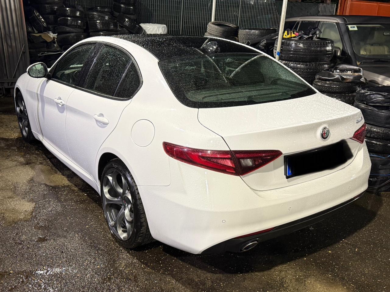 Giulia 2.2 150 CV-automatica-Super-tetto-unipro-