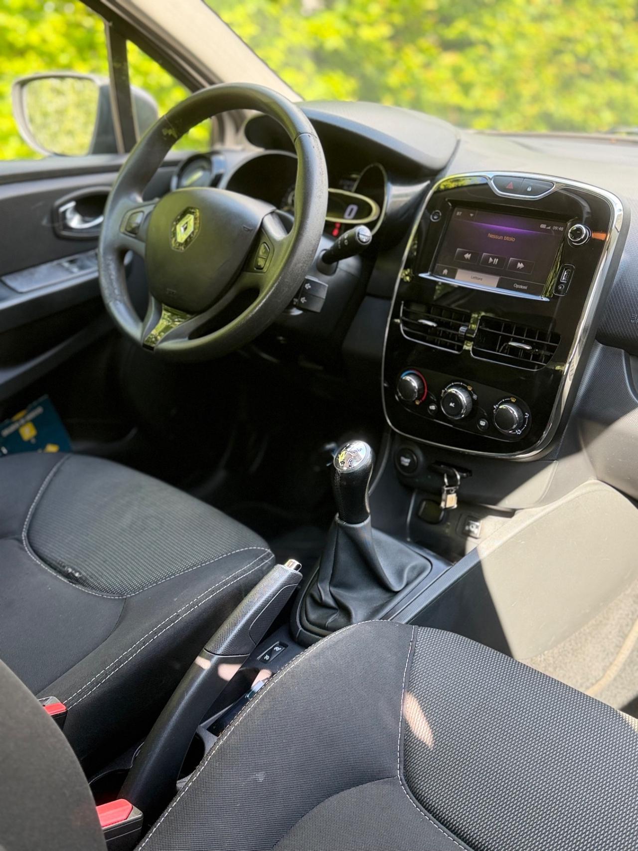 Renault Clio 1.2 75CV ok neopatentati