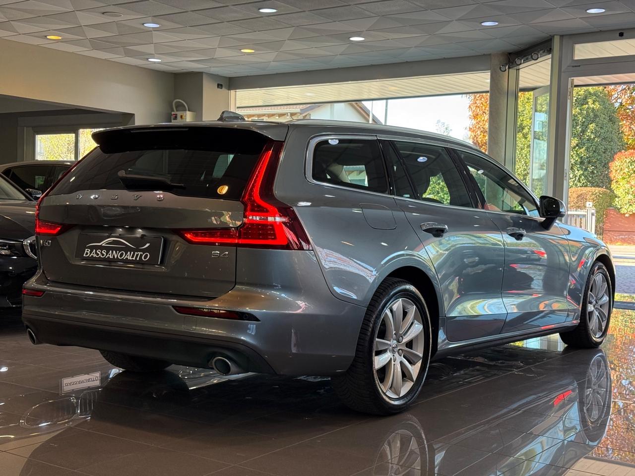 Volvo V60 B4 (d) Geartronic Momentum Business Pro