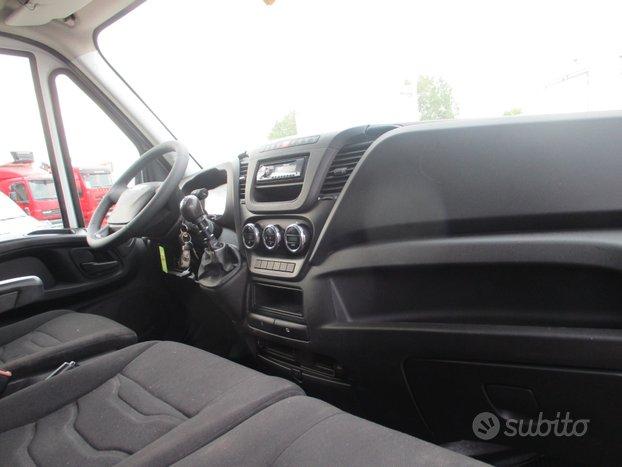 Iveco Daily 35C13 2.3 130CV E5 7POSTI DOP CAB RIBA