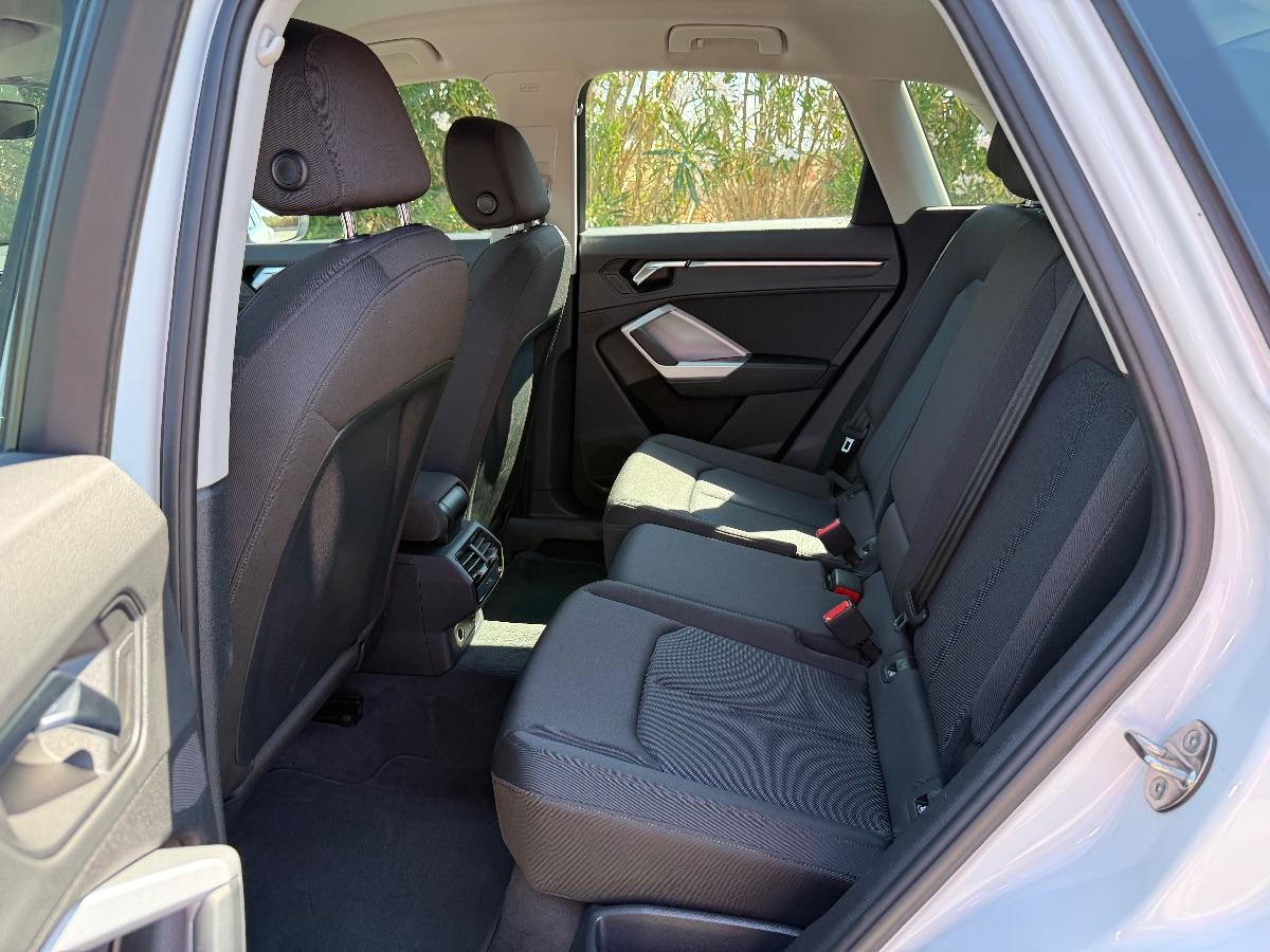 AUDI - Q3 - 35 TDI S tronic Business Advanced