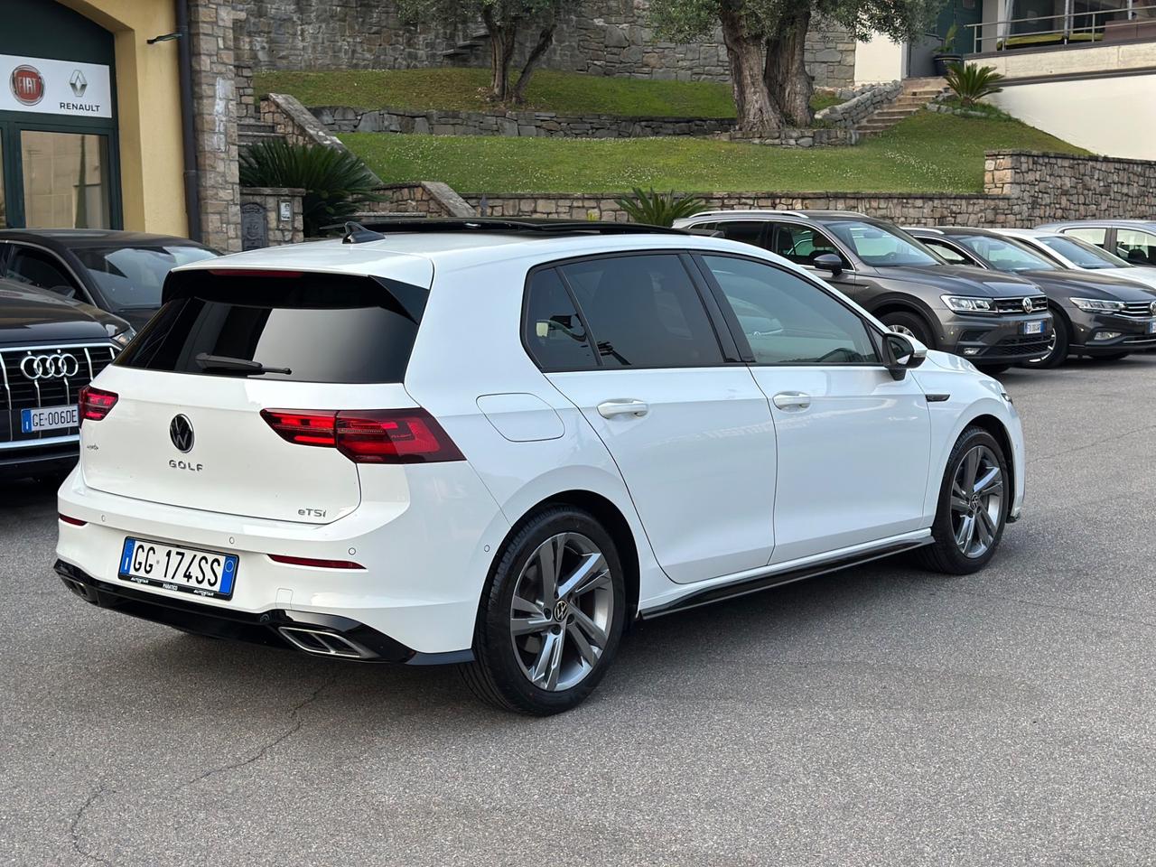 Volkswagen Golf Variant 1.5 eTSI 150 CV EVO ACT DSG R-Line