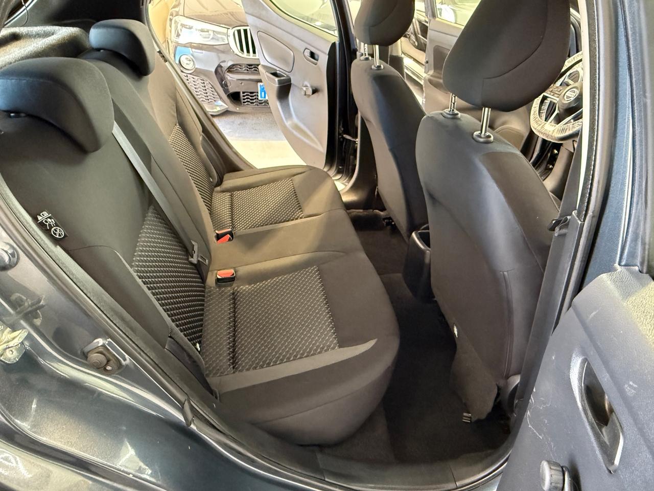 Nissan Micra 1.0L 12V 5 porte Visia - 12 Mesi Garanzia