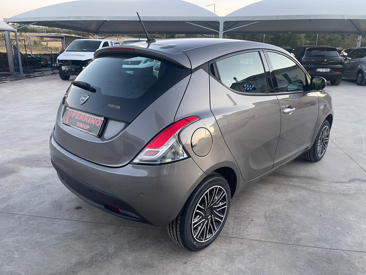 Lancia Ypsilon 1.0 FireFly 5 porte S&S Hybrid Gold