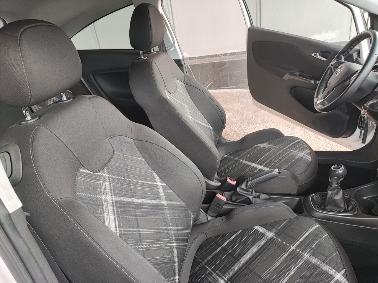 Opel Corsa 1.3 CDTI ecoFLEX Start&Stop Coupé b-Color