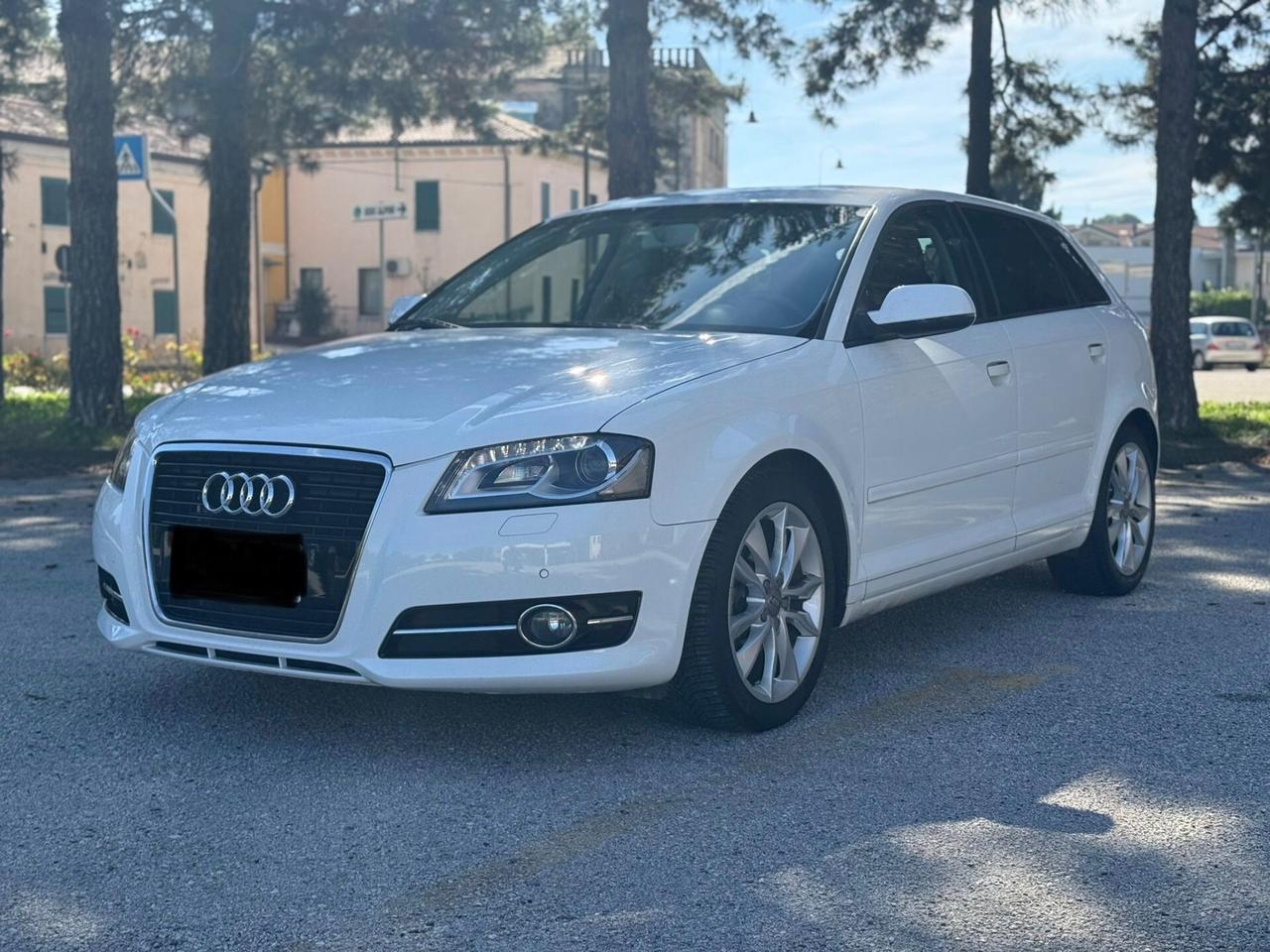 Audi A3 SPB 1.6 TDI 105 CV CR Ambition