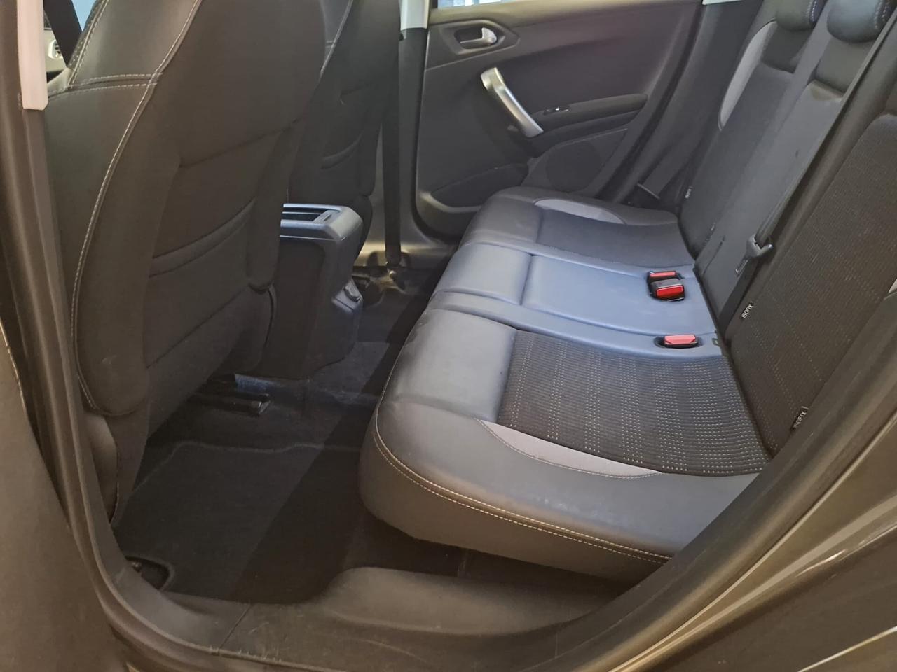 Peugeot 2008 PureTech Turbo 110 EAT6 S&S Black Matt