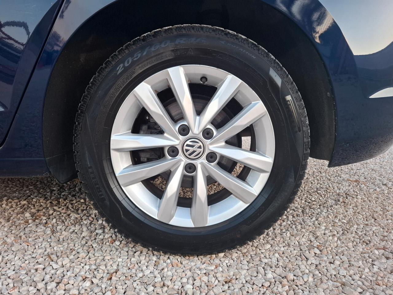 VW Touran 1.6 TDI 115 CV BUSINESS *CLIMATRONIC-RADAR*