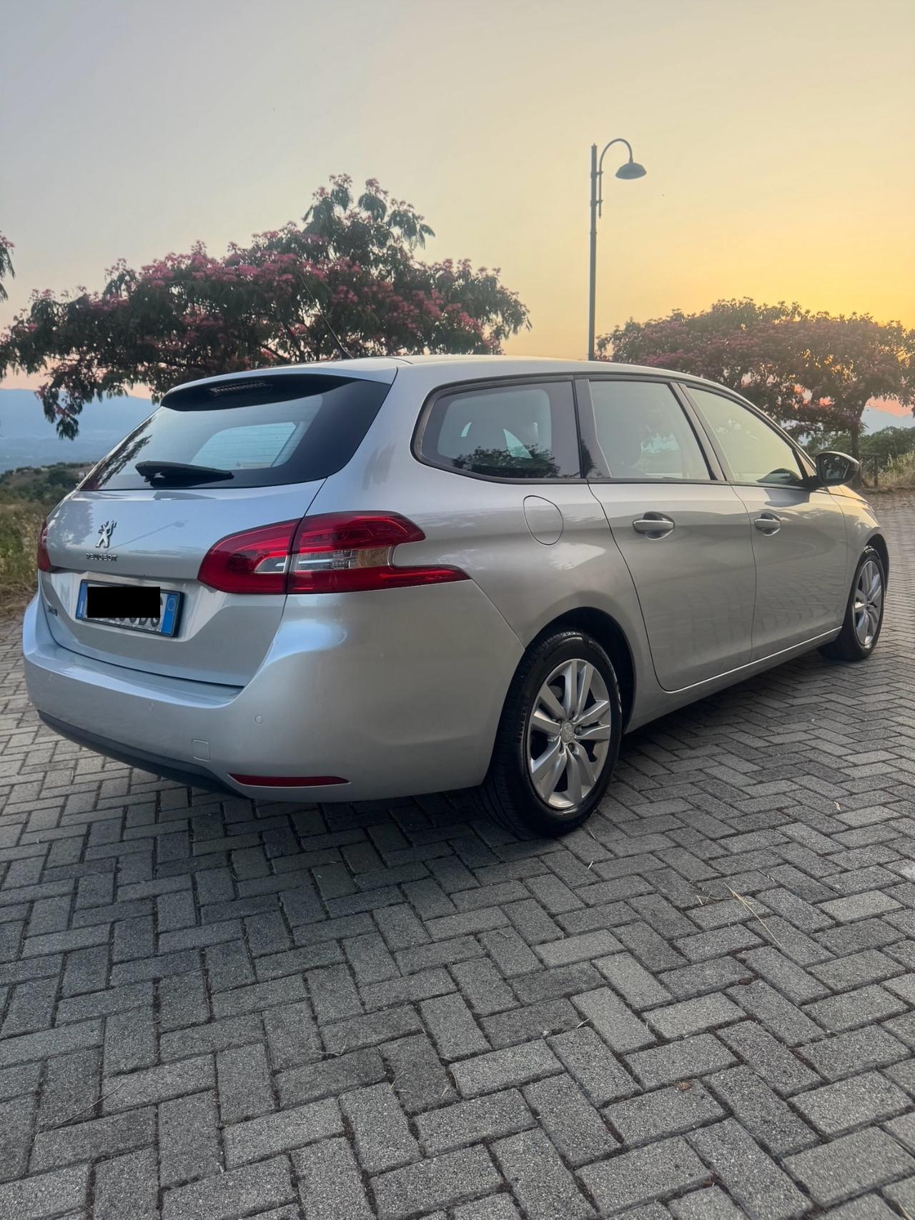 Peugeot 308 1.6 HDi 92Cv Business Sw 2015