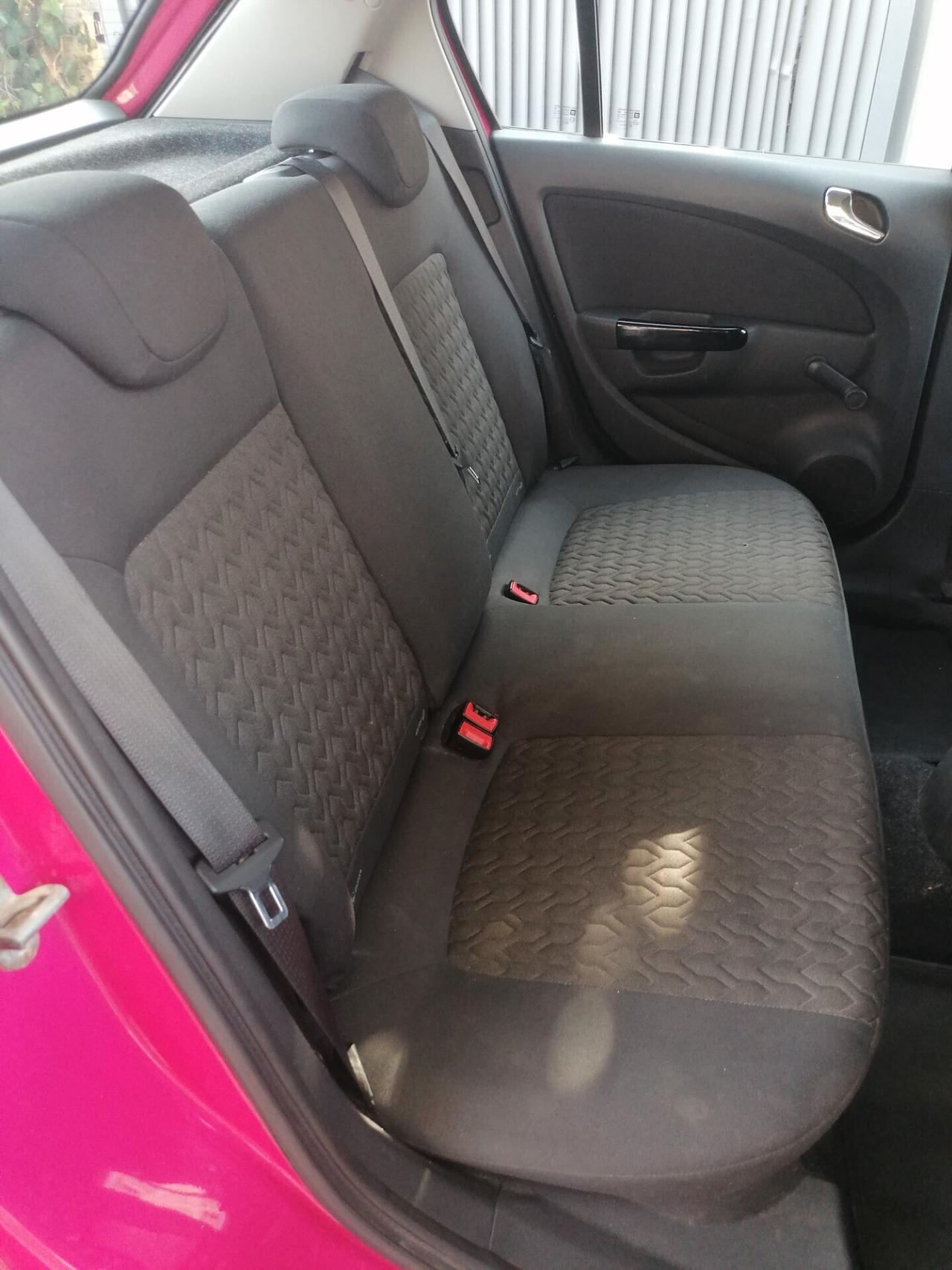 Opel Corsa 1.4 16V 5 porte Sport