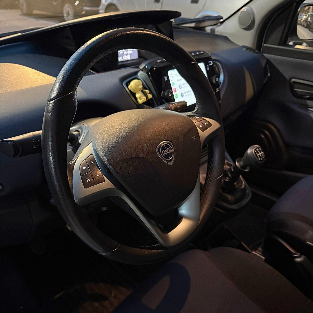 Lancia Ypsilon 1.0 Hybrid 2024