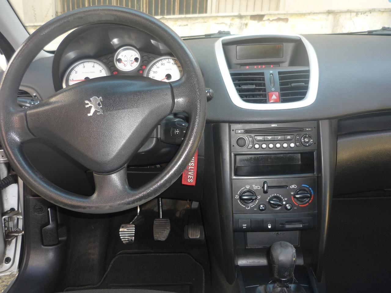 Peugeot 207 1.4 8V 75CV 5p. X Line ECO GPL