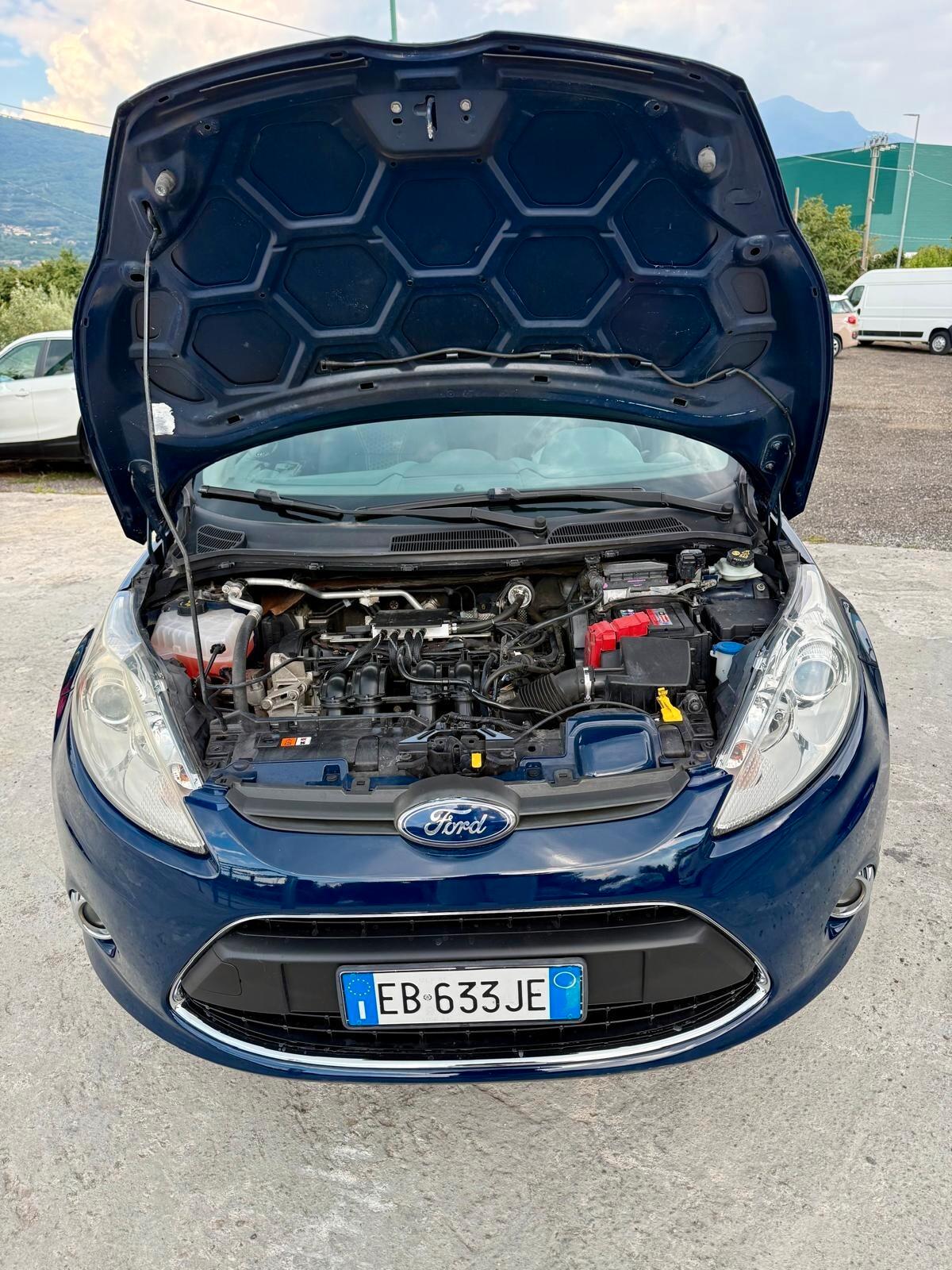 Ford Fiesta 1.4 5 porte Bz.- GPL Titanium