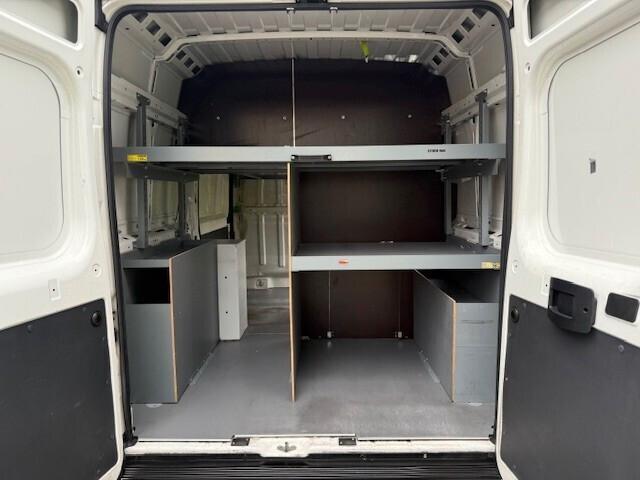 Peugeot Boxer 2.2 Hdi 140cv allestito store van