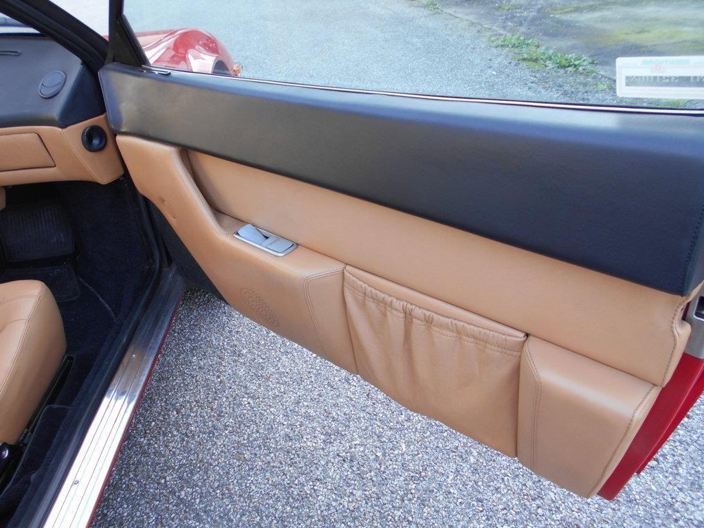 FERRARI Mondial 8