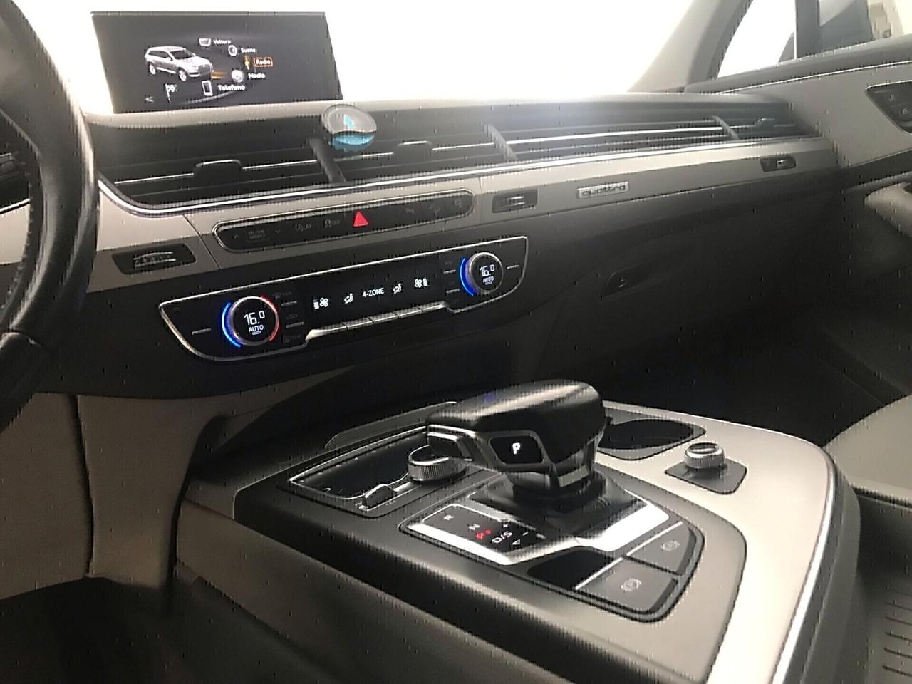 Audi Q7 3.0 TDI S-LINE quattro tiptronic 12/2017