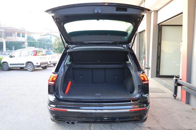 VOLKSWAGEN Tiguan 2.0 TDI Sport R-LINE 19" Full LED ACC Radar