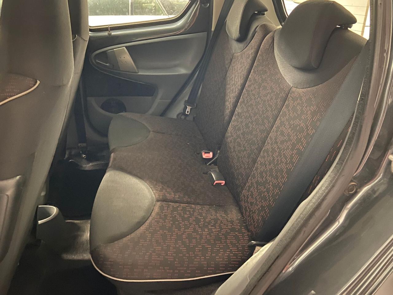 Toyota Aygo 1.0 12V VVT-i 5 porte Sol Connect