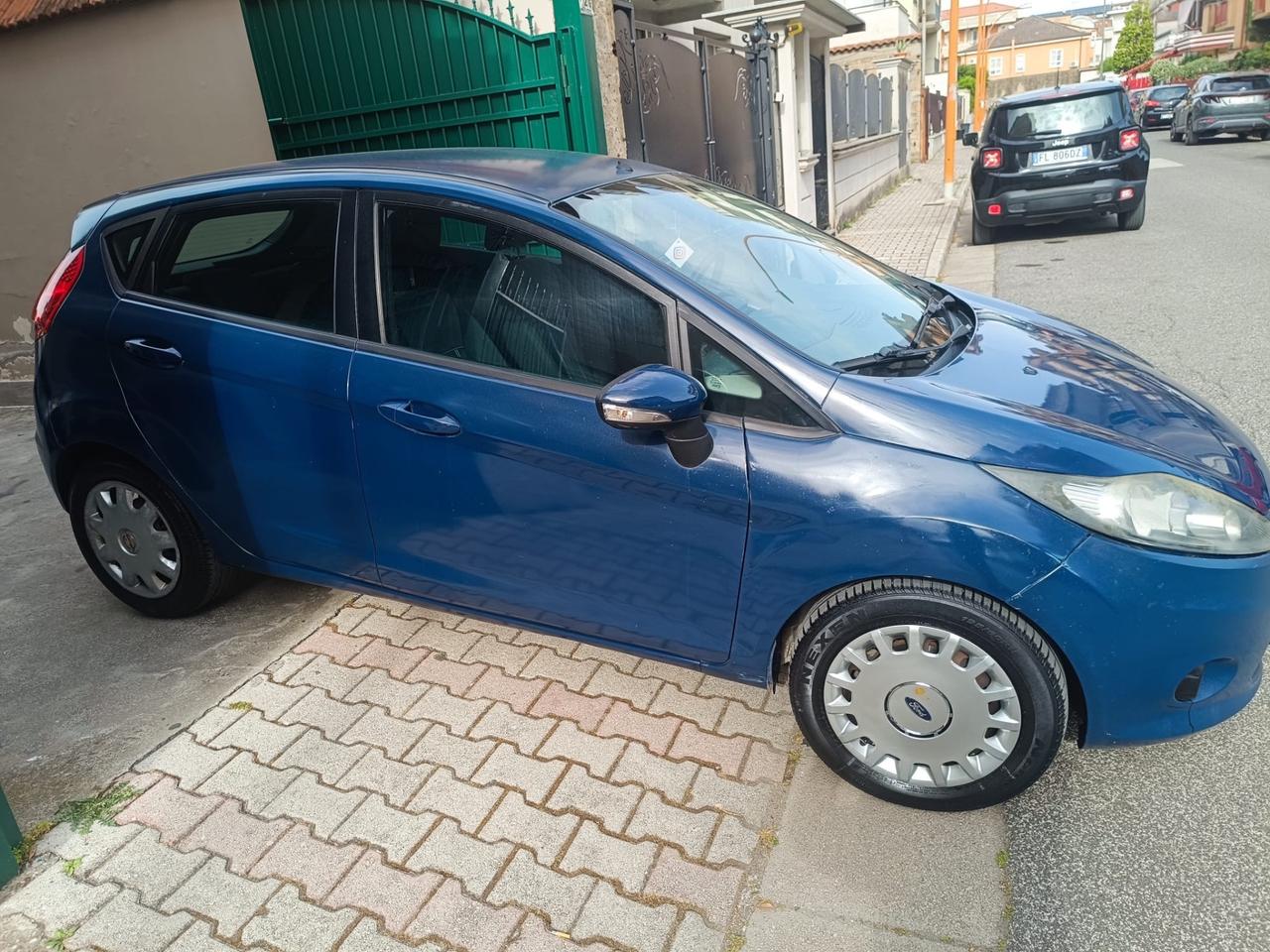 Ford Fiesta 1.4 5 porte Bz.- GPL Titanium