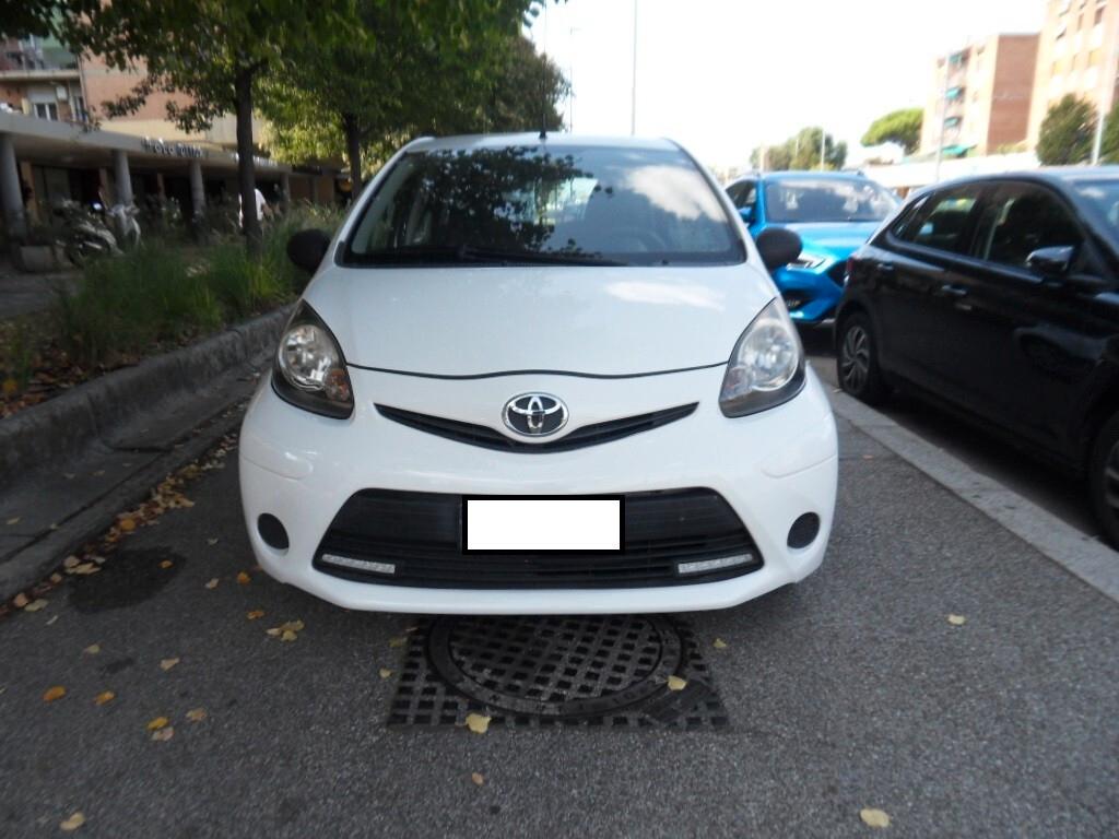 Toyota Aygo 1.0 12V VVT-i 3 porte Active Connect