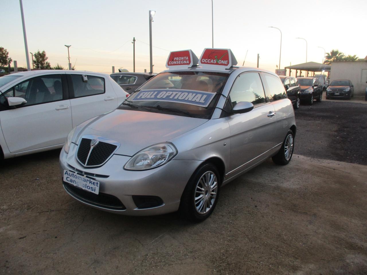 Lancia Ypsilon 1.2 OK NEOPATENTATI MOLTO BELLA