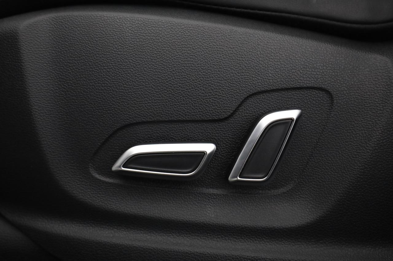 MG EHS Plug-in Hybrid Luxury