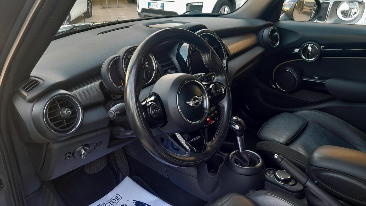 Mini 2.0 Cooper SD aut. Hype 5 porte