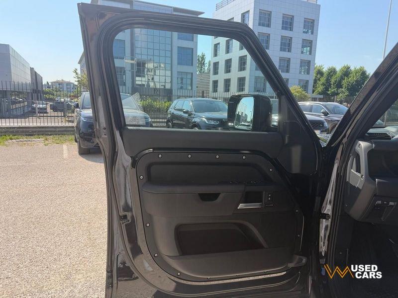 Land Rover Defender 3.0D I6 200 110 X-Dynamic SE AWD auto.