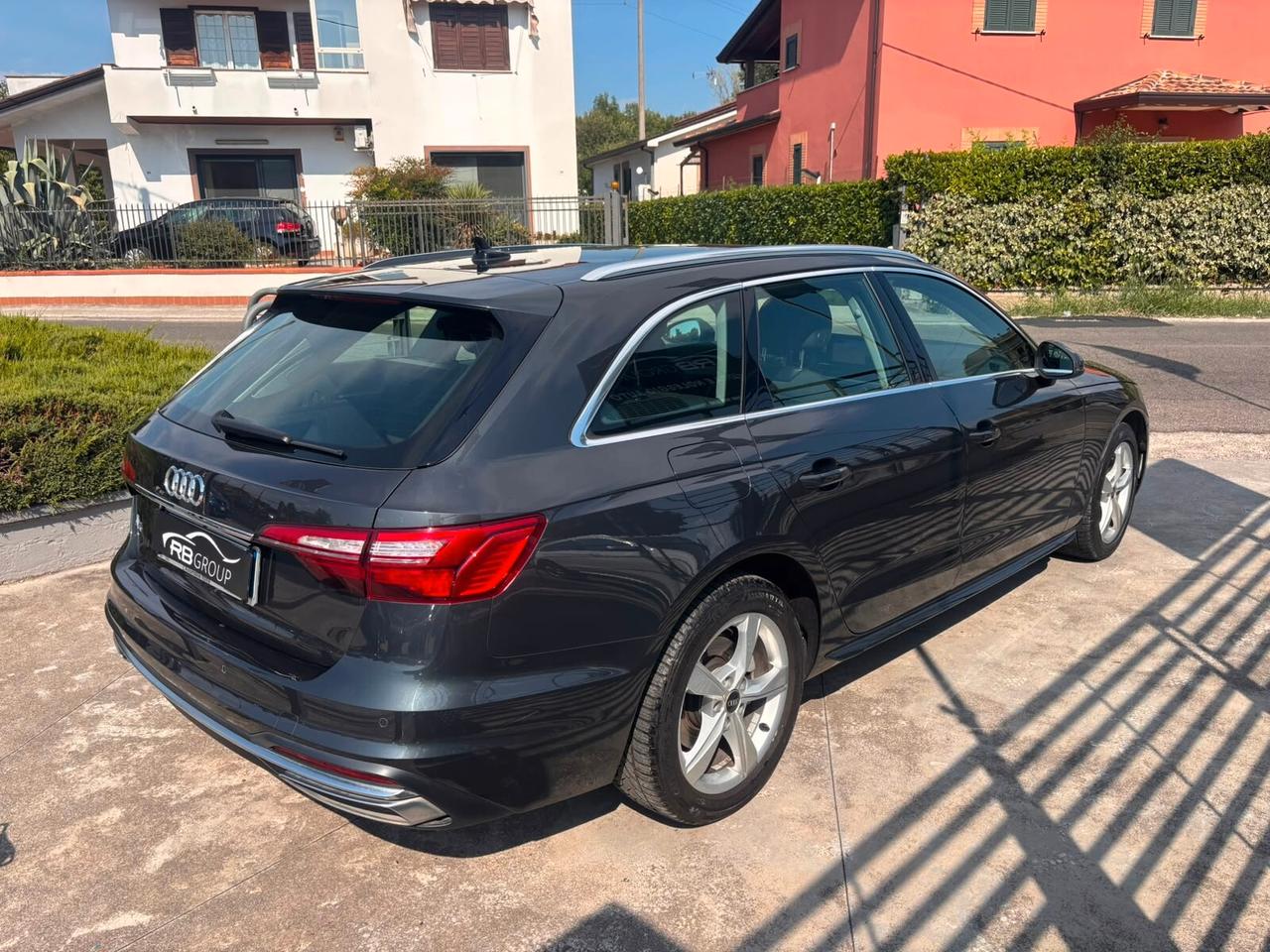 Audi A4 Avant 30 TDI/136 CV S tronic Business Advanced