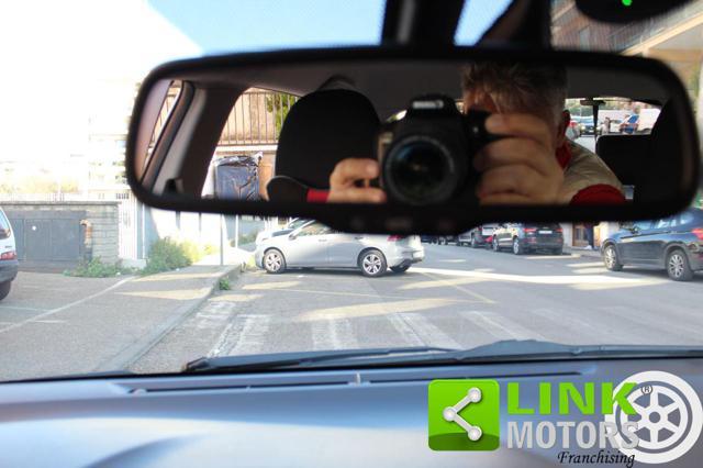 TOYOTA Yaris 1.5 Hybrid 5 porte Active cambio automatico