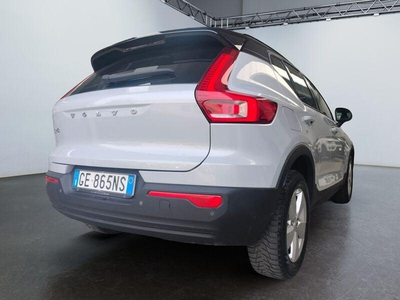 Volvo XC40 T2 Momentum Core