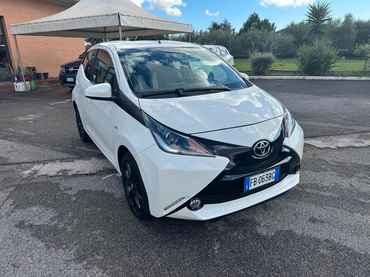 Toyota Aygo 1.0 VVT-I 69CV 5P NEOPATENT 2015