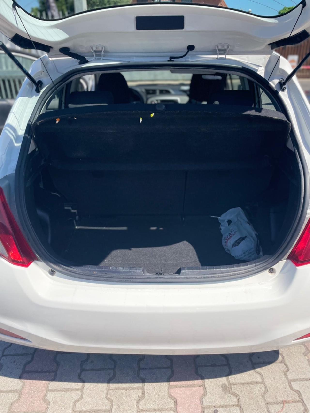 Toyota Yaris 1.0 5 porte Lounge