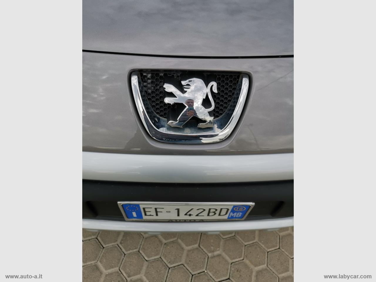 PEUGEOT Partner Tepee 1.6 VTi 120 Outdoor