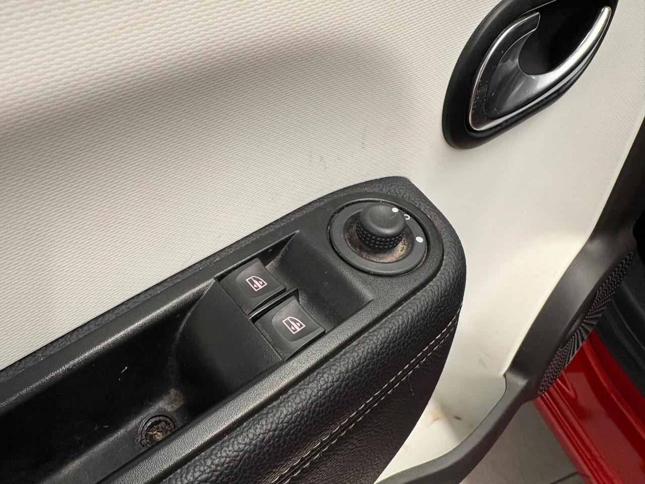 Renault Twingo Electric Urban Night