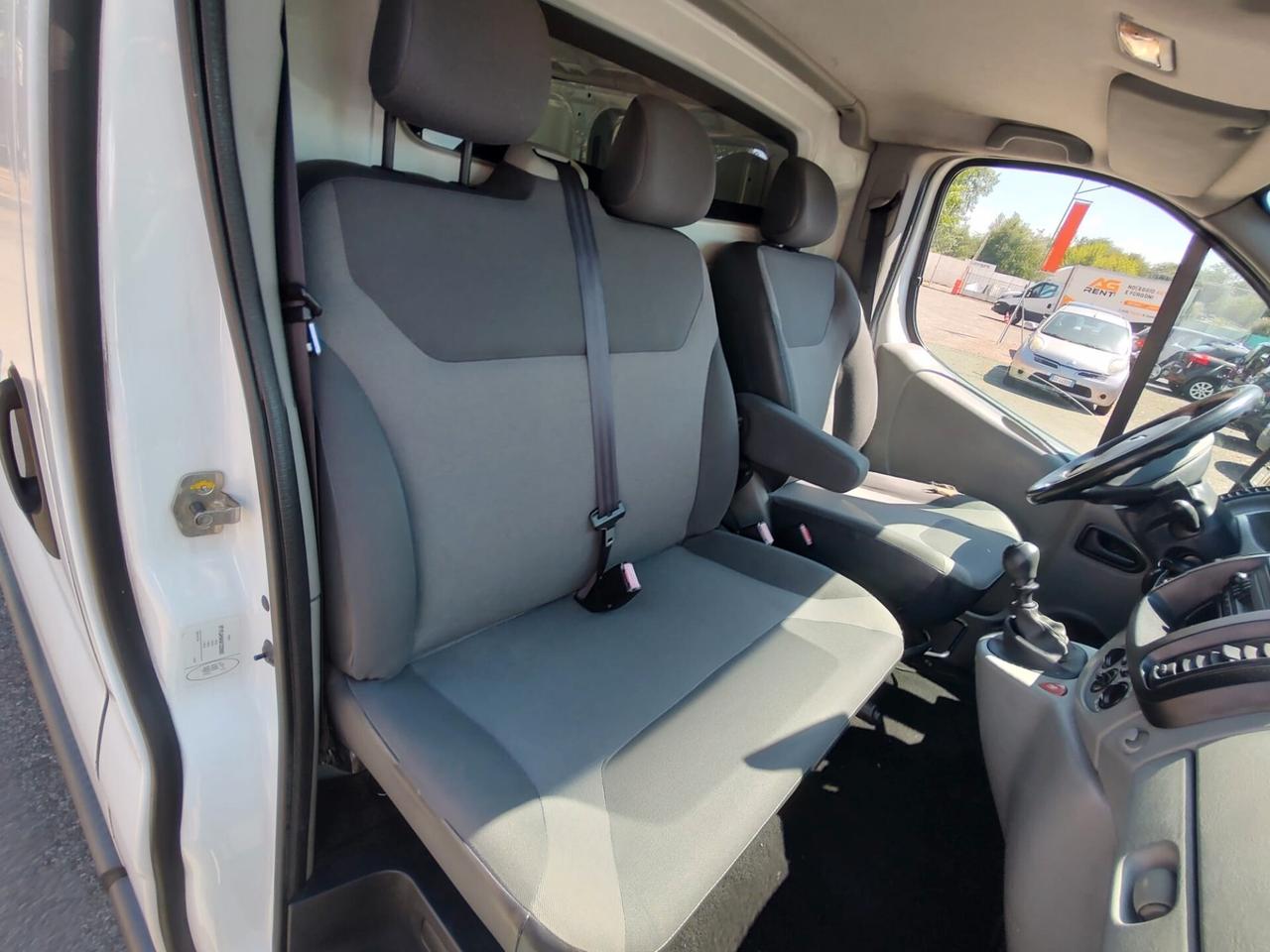 Renault Trafic T27 2.0 DCI 115 CV L1H1, OK NEOPATENTATI