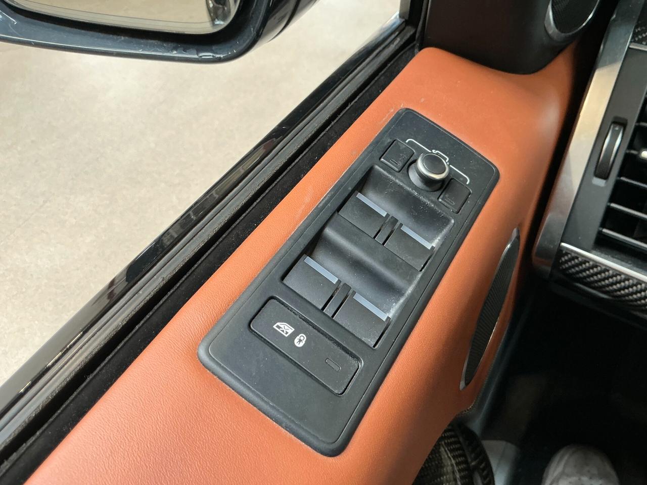Land Rover Range Sport 5.0 V8 Supercharged 550 CV SVR