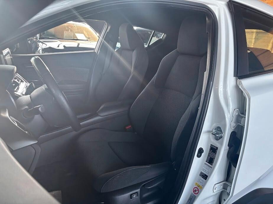 Toyota C-HR 1.8 Hybrid E-CVT Business + IVA