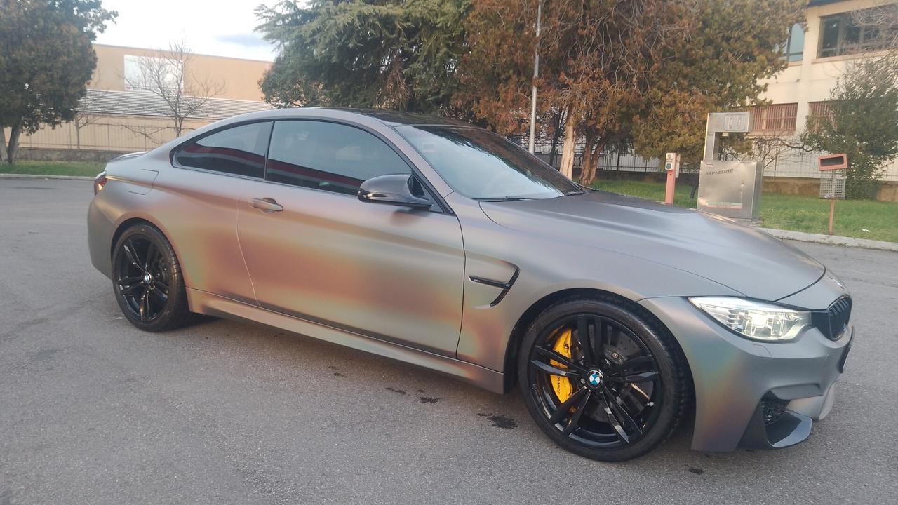 BMW M4 perfomance carbonceramic 2015