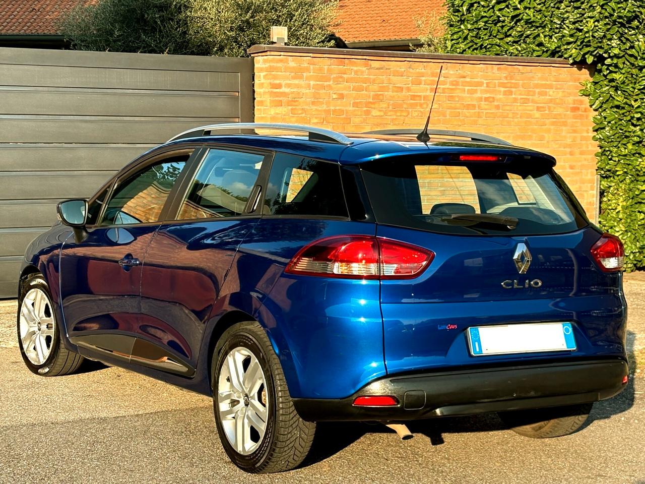 RENAULT CLIO 1.5D-EURO 6-Motore con 145000KM-2018